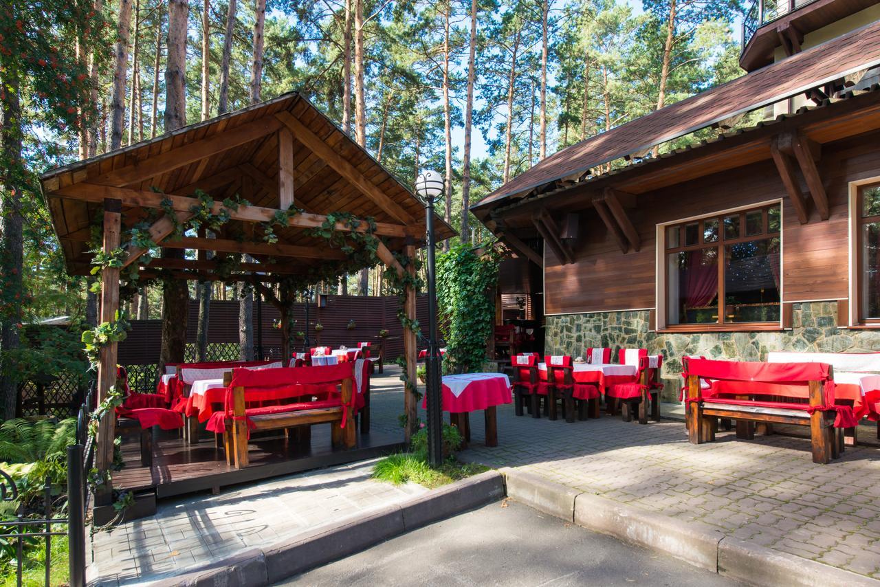 Park-Hotel Graal Kemerovo Zhuravlyovo Exteriér fotografie